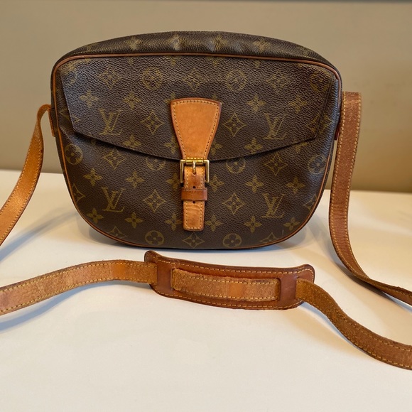 Louis Vuitton Handbags - AUTH LOUIS VUITTON JEUNE FILL SHOULDER BAG